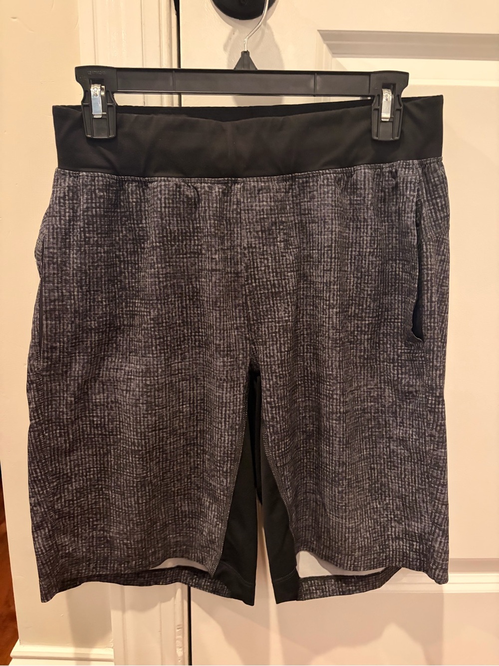 License to Train Short - linerless, 9in